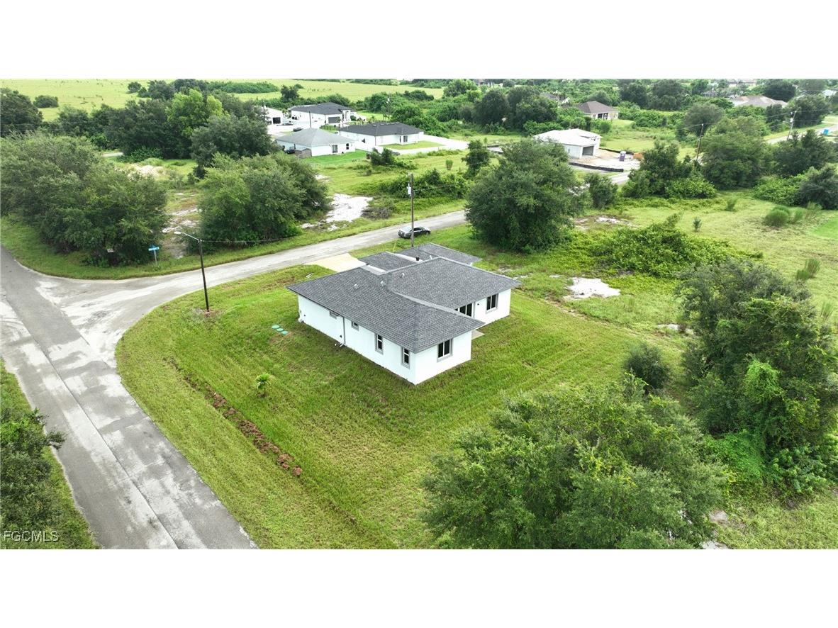 532 Long Island Street E Lehigh Acres FL 33974 2025009000 image44