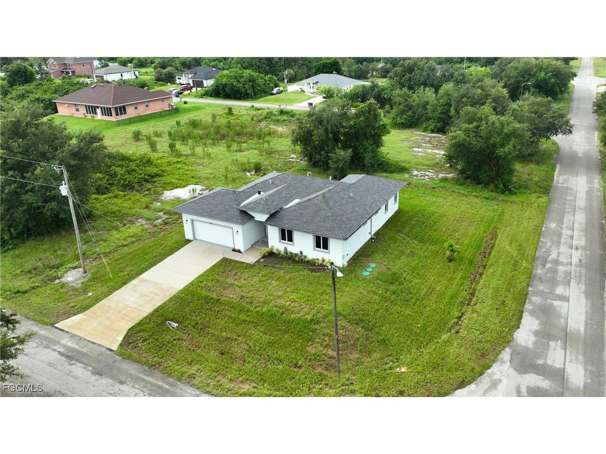 532 Long Island Street E Lehigh Acres FL 33974 2025009000 image5