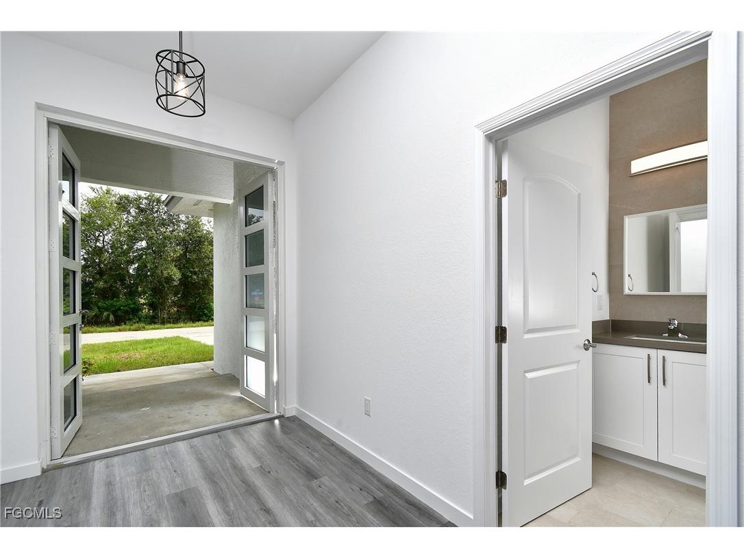 532 Long Island Street E Lehigh Acres FL 33974 2025009000 image7