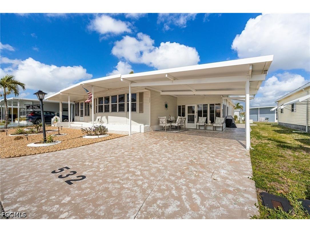 532 Palmer Boulevard North Fort Myers FL 33903 2026016089 image1