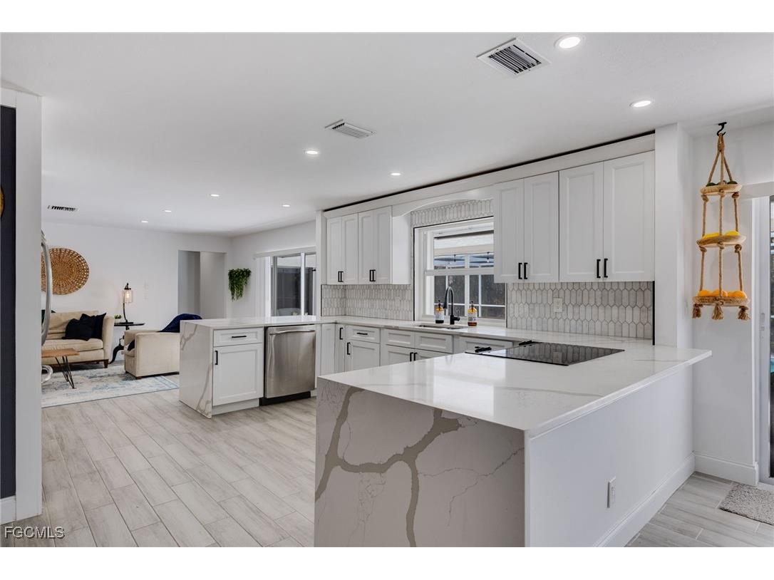 532 SE 36th Street Cape Coral FL 33904 2026002577 image16