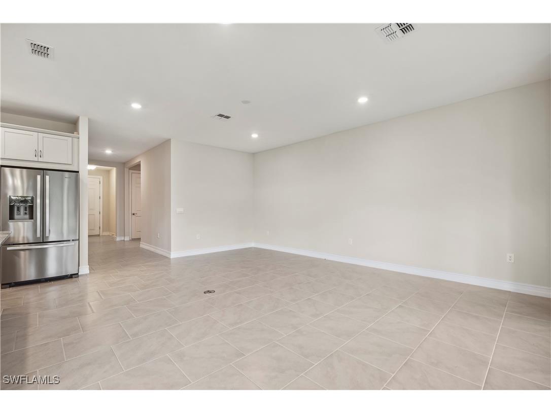 532 Spring Hill Lake Loop Cape Coral FL 33993 225072664 image11