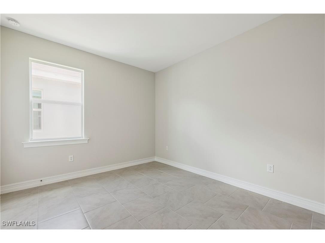 532 Spring Hill Lake Loop Cape Coral FL 33993 225072664 image16