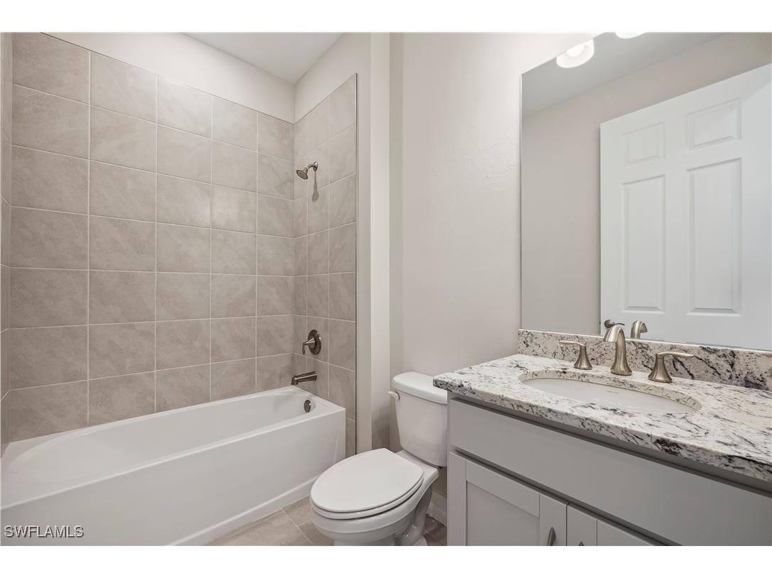 532 Spring Hill Lake Loop Cape Coral FL 33993 225072664 image19