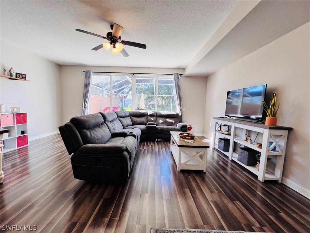 5321 Cove Circle #136 Naples FL 34119 223089800 image1