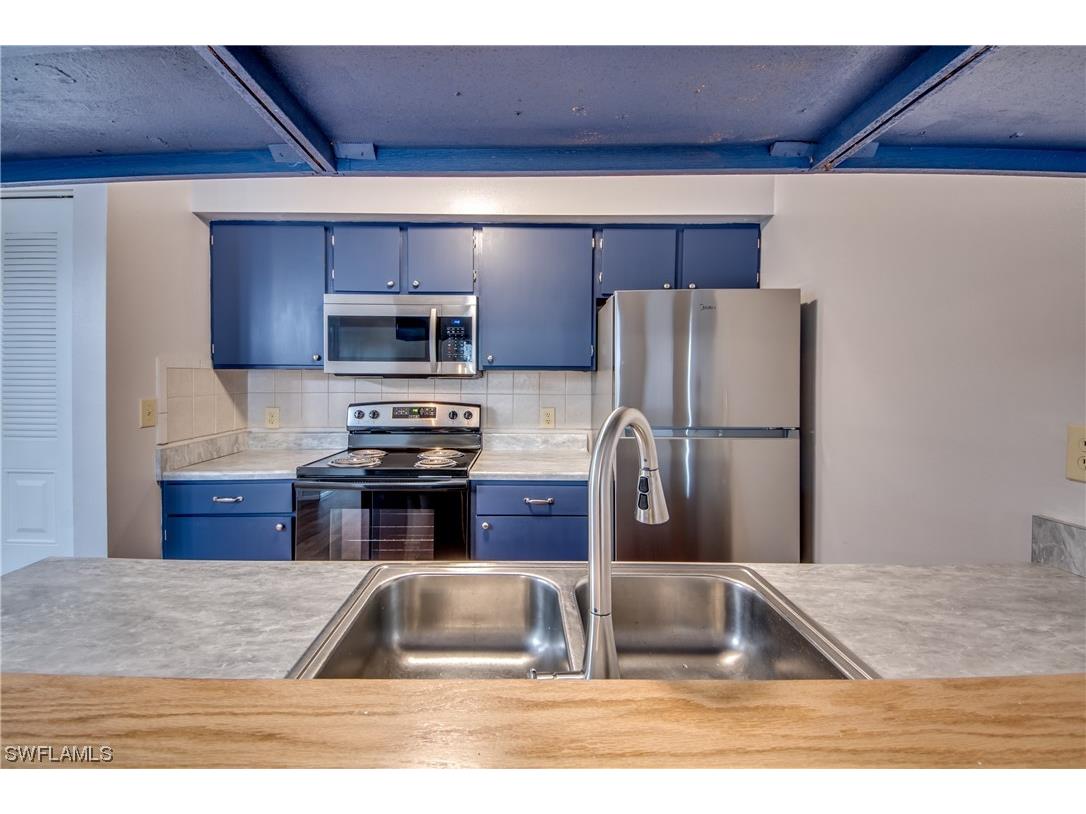 5321 Summerlin Road #2115 Fort Myers FL 33919 223094238 image1