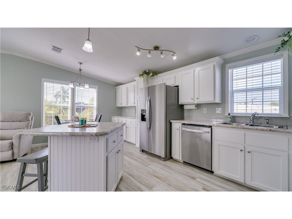 5321 White Sky Circle Fort Myers FL 33908 2025023199 image13