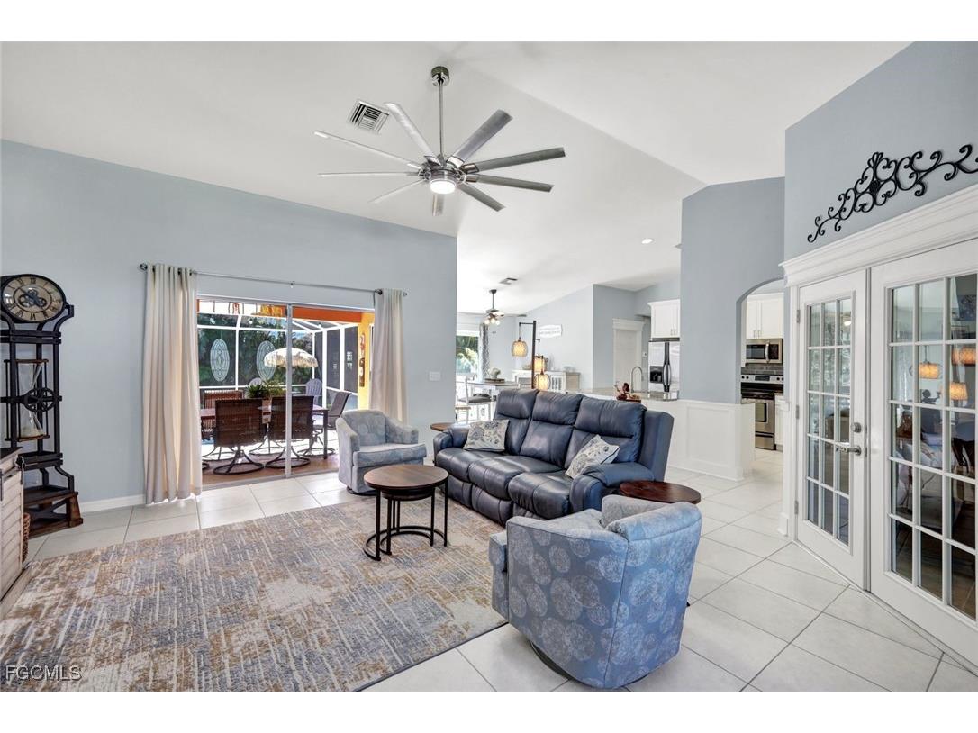 5323 SW 22nd Place Cape Coral FL 33914 2025001131 image1