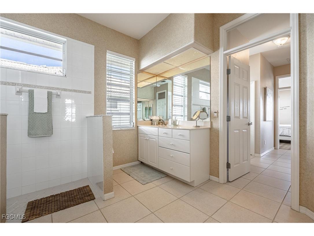 5323 SW 28th Place Cape Coral FL 33914 2025005132 image17