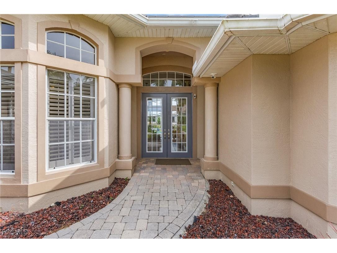 5323 SW 28th Place Cape Coral FL 33914 2025005132 image2