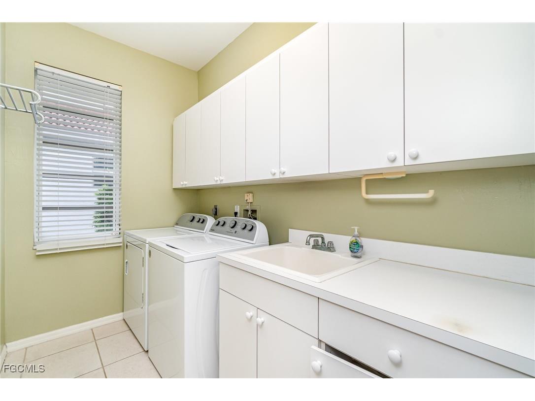 5323 SW 28th Place Cape Coral FL 33914 2025008694 image18