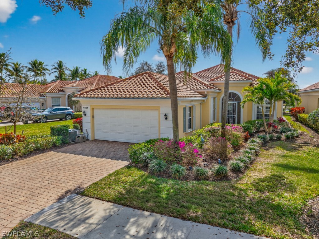5324 Hawkesbury Way Naples FL 34119 226007258 image1