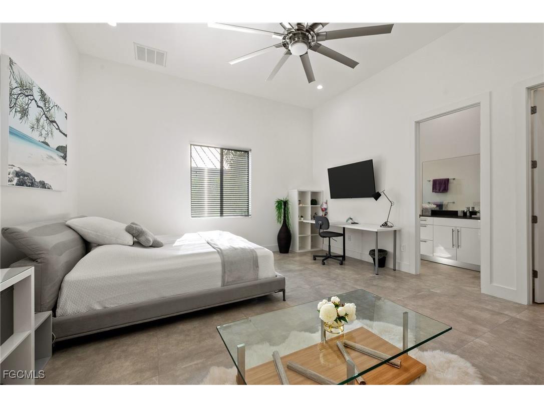 5324 Mayfair Court Cape Coral FL 33904 2025021780 image19