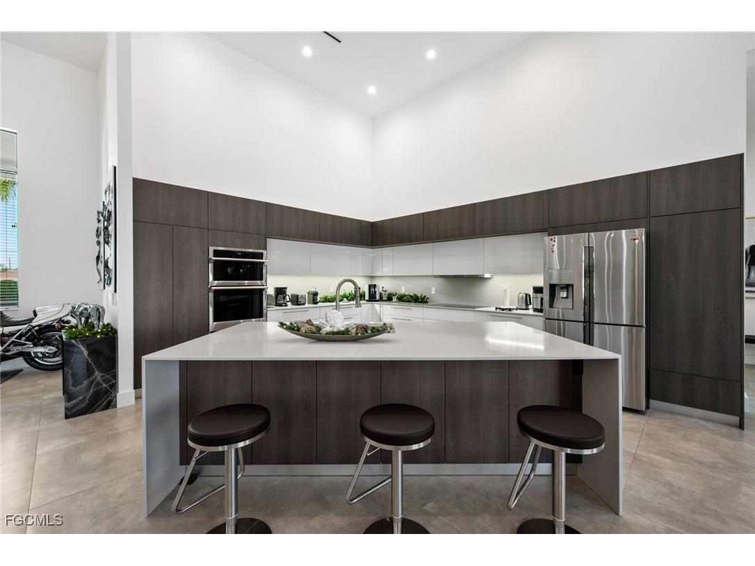 5324 Mayfair Court Cape Coral FL 33904 2025021780 image2