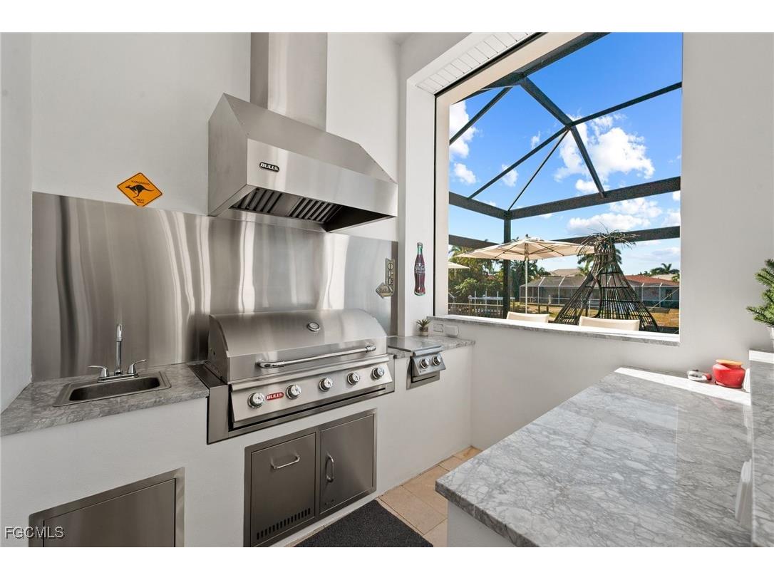 5324 Mayfair Court Cape Coral FL 33904 2025021780 image32