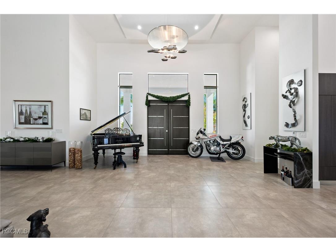 5324 Mayfair Court Cape Coral FL 33904 2025021780 image41