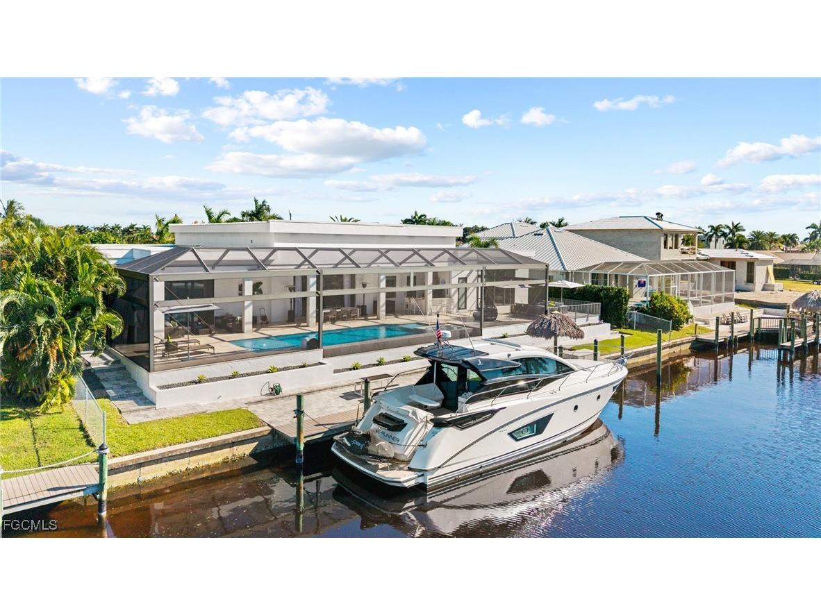 5324 Mayfair Court Cape Coral FL 33904 2025021780 image46