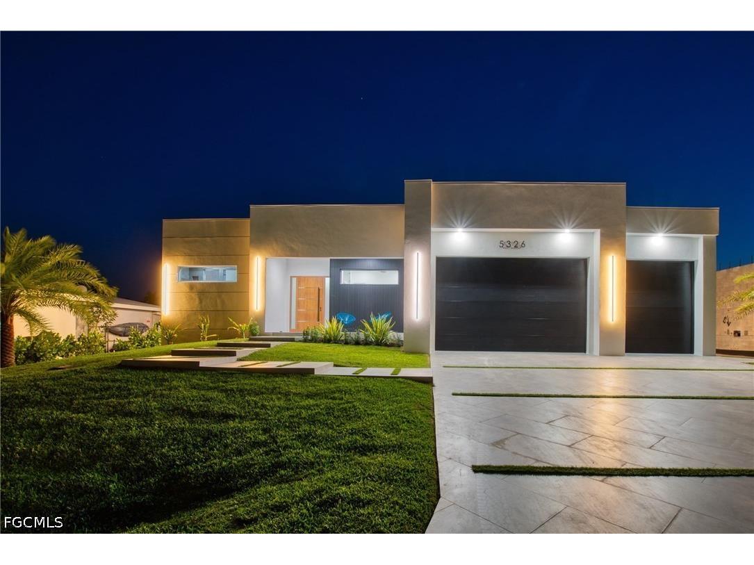 5326 Bayshore Avenue Cape Coral FL 33904 2026020067 image1