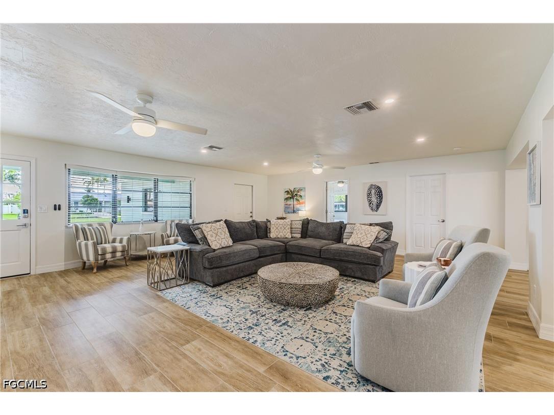 5326 Nautilus Drive Cape Coral FL 33904 2026030707 image7
