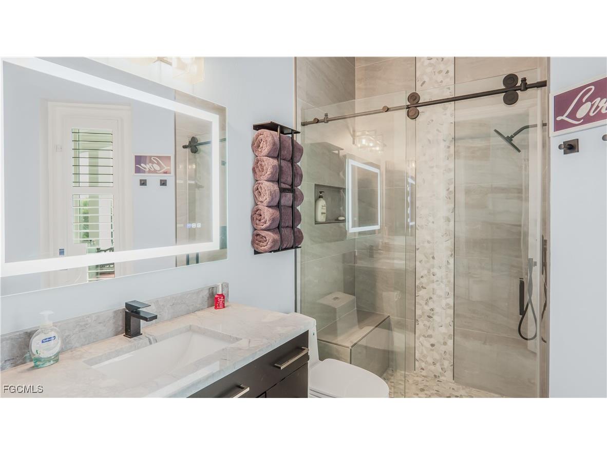 5328 Mayfair Court Cape Coral FL 33904 2025004405 image25