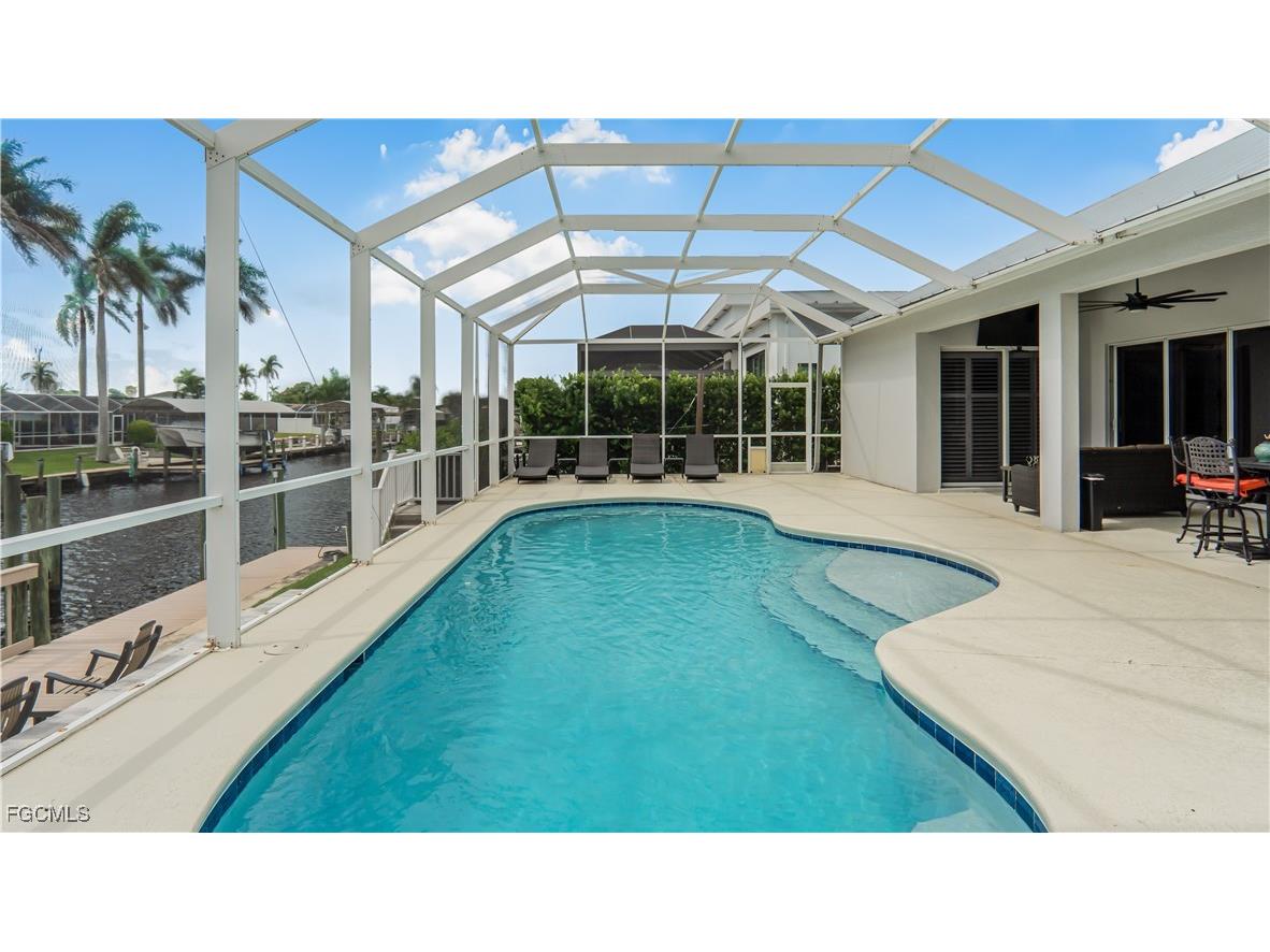 5328 Mayfair Court Cape Coral FL 33904 2025004405 image7