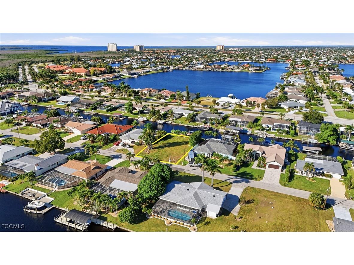 5328 SW 3rd Avenue Cape Coral FL 33914 2025017963 image1