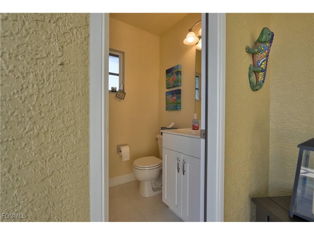 5329 SW 8th Court Cape Coral FL 33914 2025018850 image36