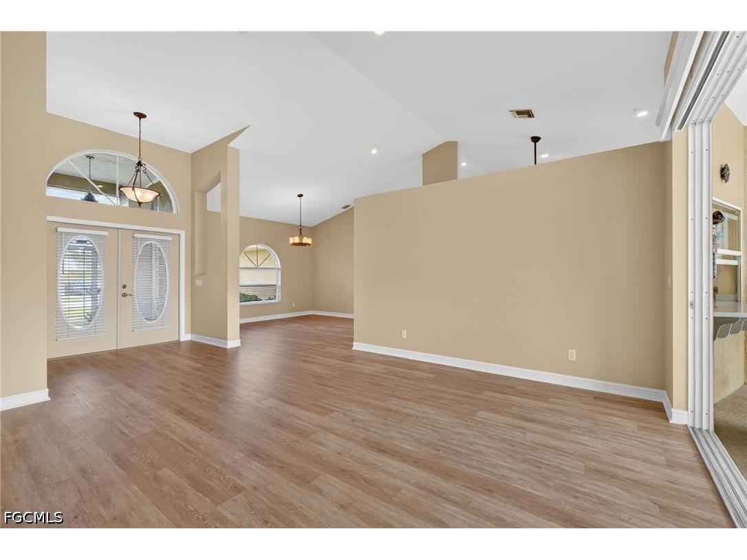 5329 SW 8th Court Cape Coral FL 33914 2026023248 image9
