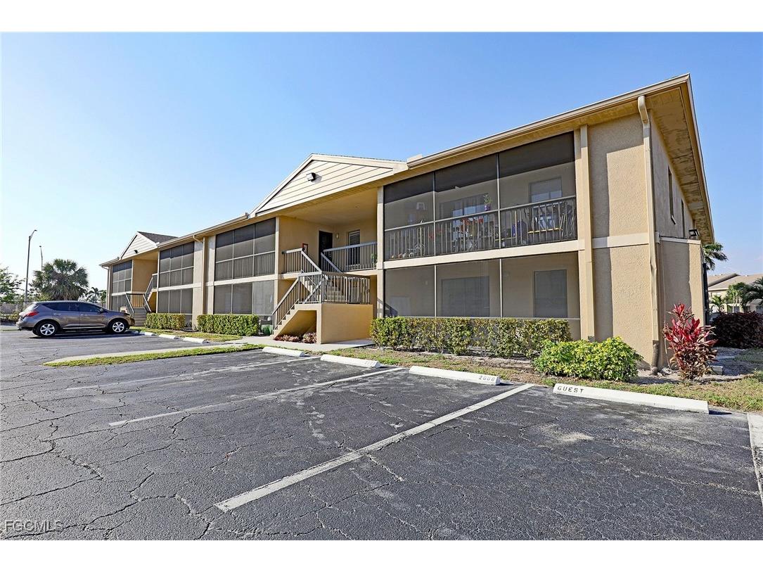 5329 Summerlin Road #2915 Fort Myers FL 33919 2025005498 image1