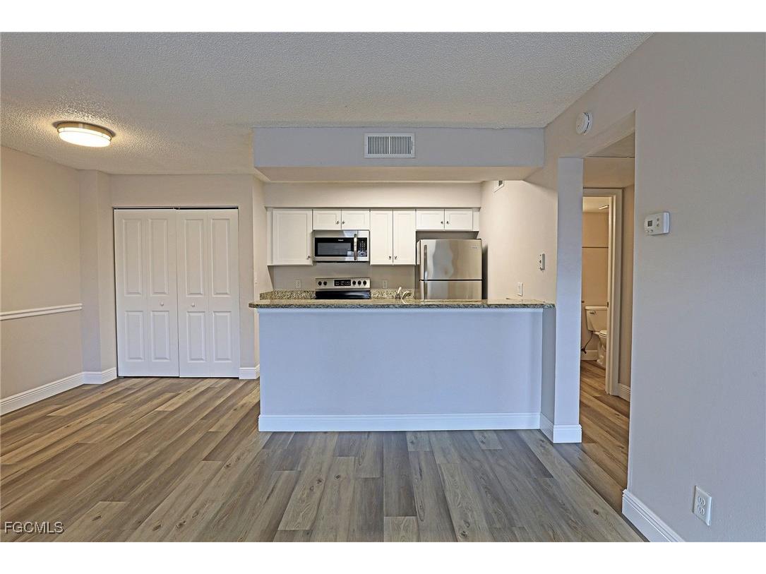 5329 Summerlin Road #2915 Fort Myers FL 33919 2025005498 image3