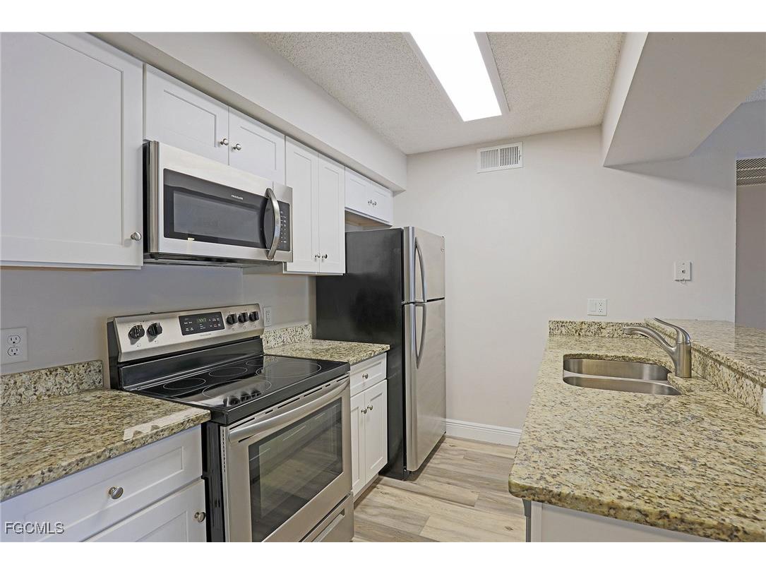 5329 Summerlin Road #2915 Fort Myers FL 33919 2025005498 image5