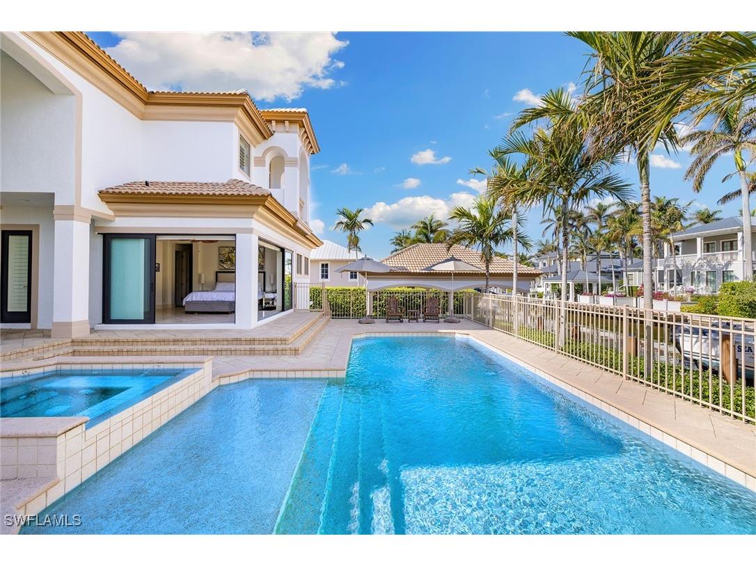 533 15th Avenue S Naples FL 34102 225078433 image19