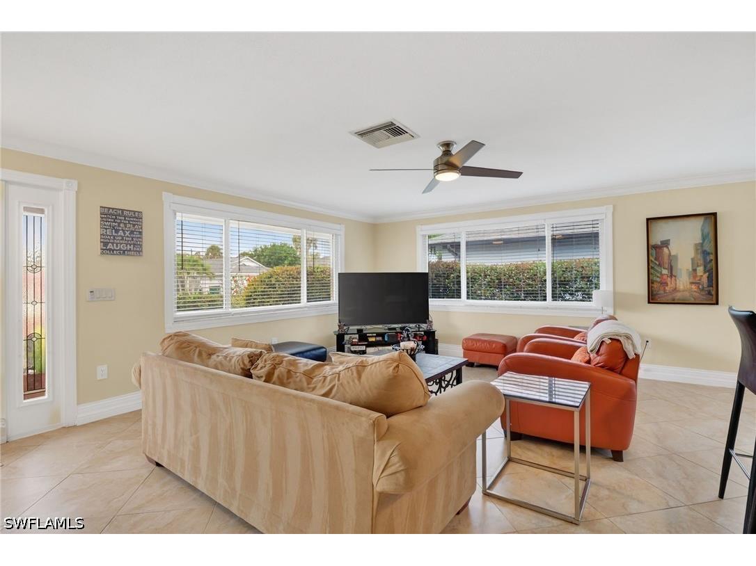 533 98th Avenue N Naples FL 34108 226012109 image4