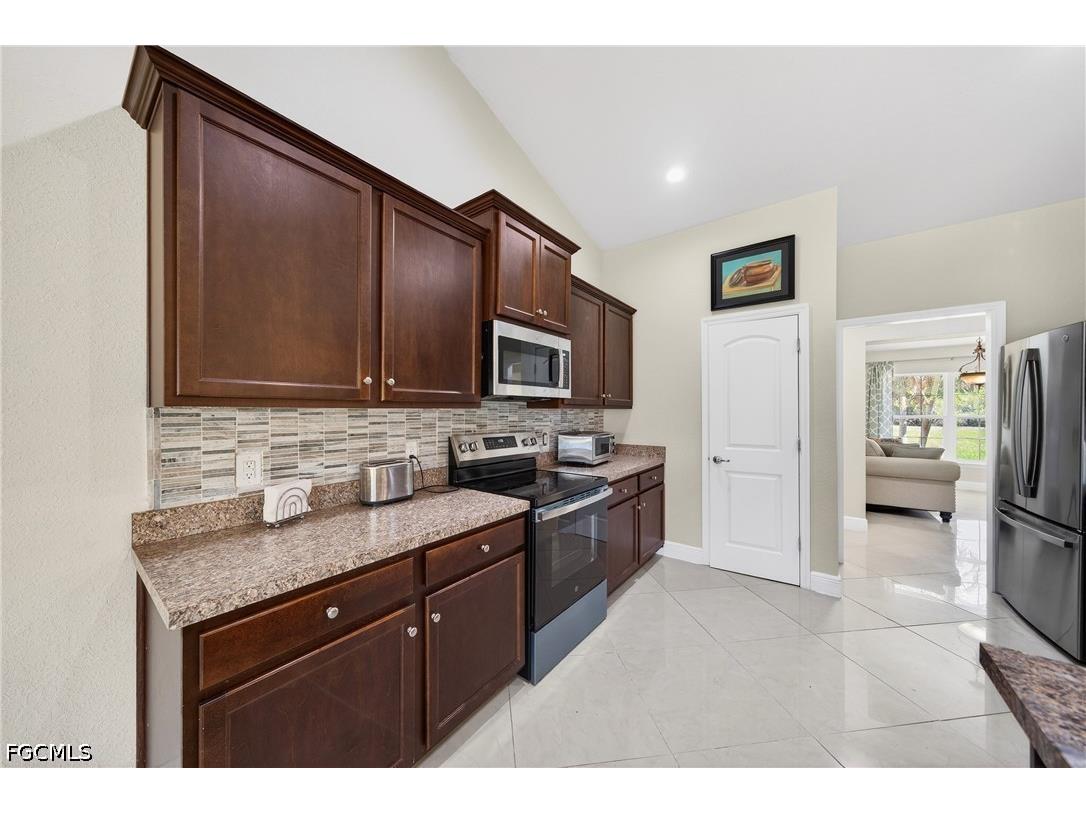 533 Willowbrook Drive Lehigh Acres FL 33972 2026014107 image15