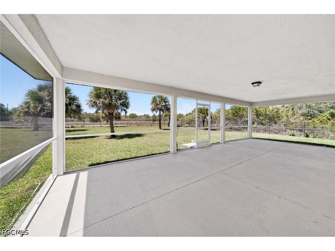 533 Willowbrook Drive Lehigh Acres FL 33972 2026014107 image28
