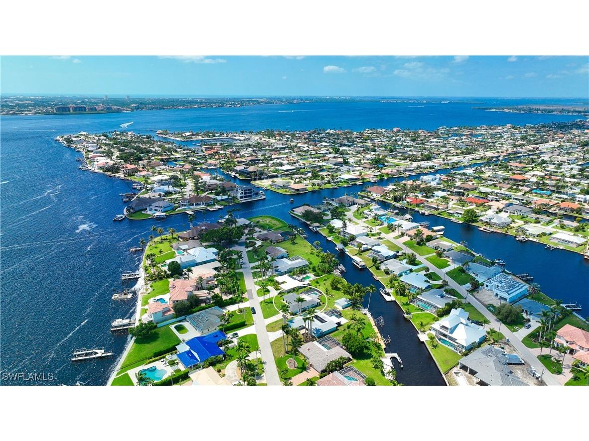 5330 Nautilus Drive Cape Coral FL 33904 225041357 image1