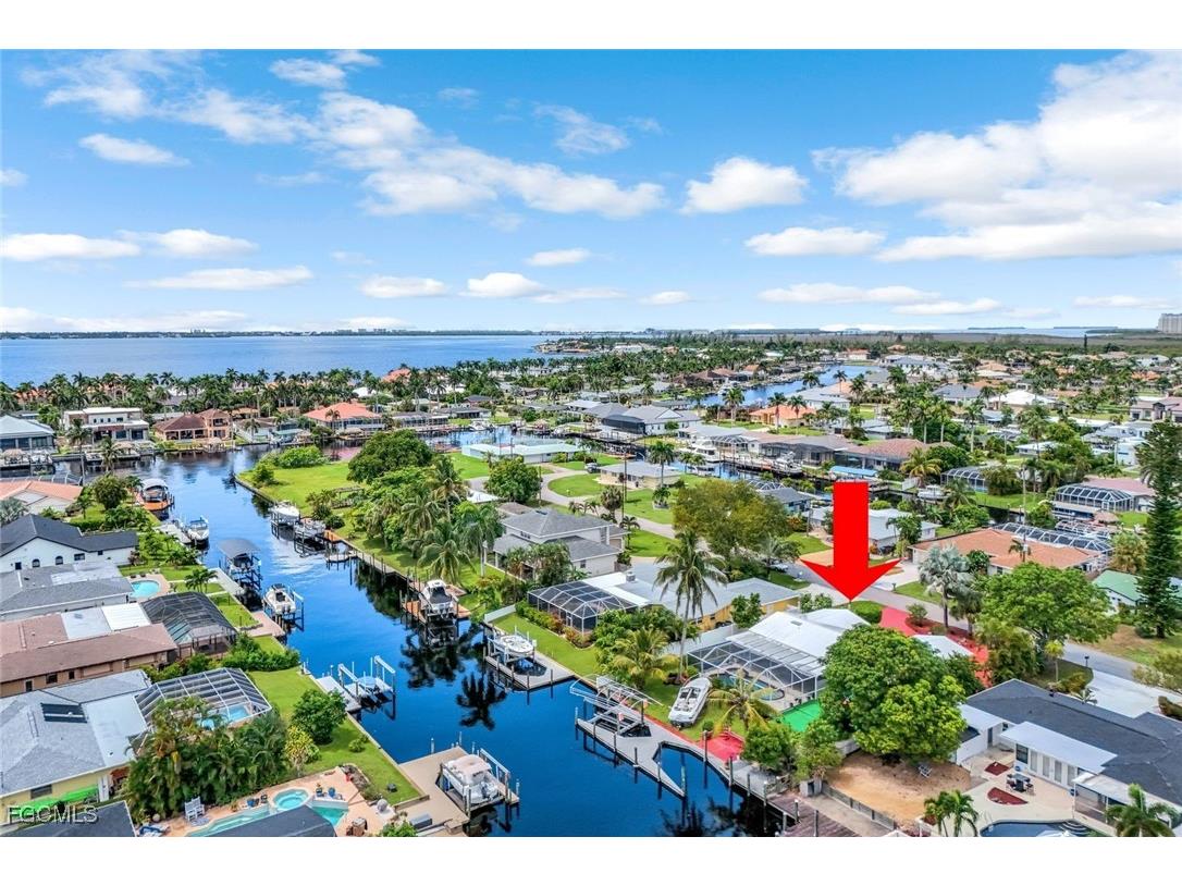 5333 Cocoa Court Cape Coral FL 33904 2025007228 image1