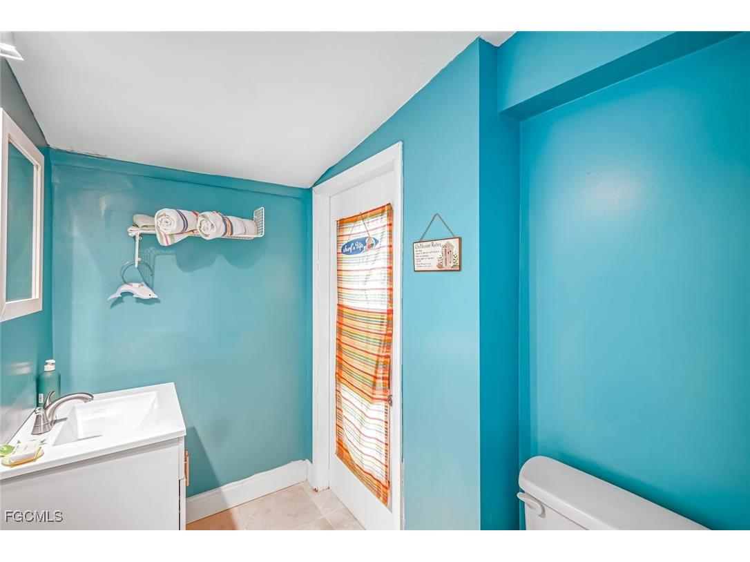 5333 Cocoa Court Cape Coral FL 33904 2025007228 image18