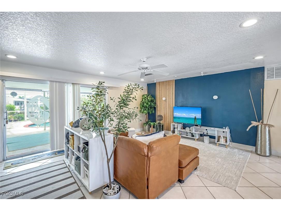 5333 Cocoa Court Cape Coral FL 33904 2025007228 image7