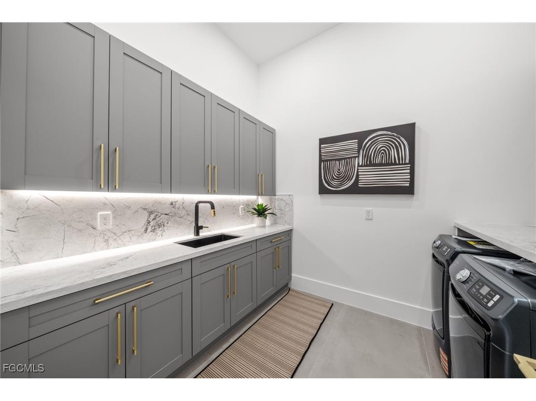 5333 Majestic Court Cape Coral FL 33904 2025017556 image44