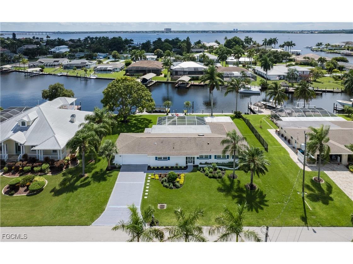 5333 Malibu Court Cape Coral FL 33904 2025021245 image1