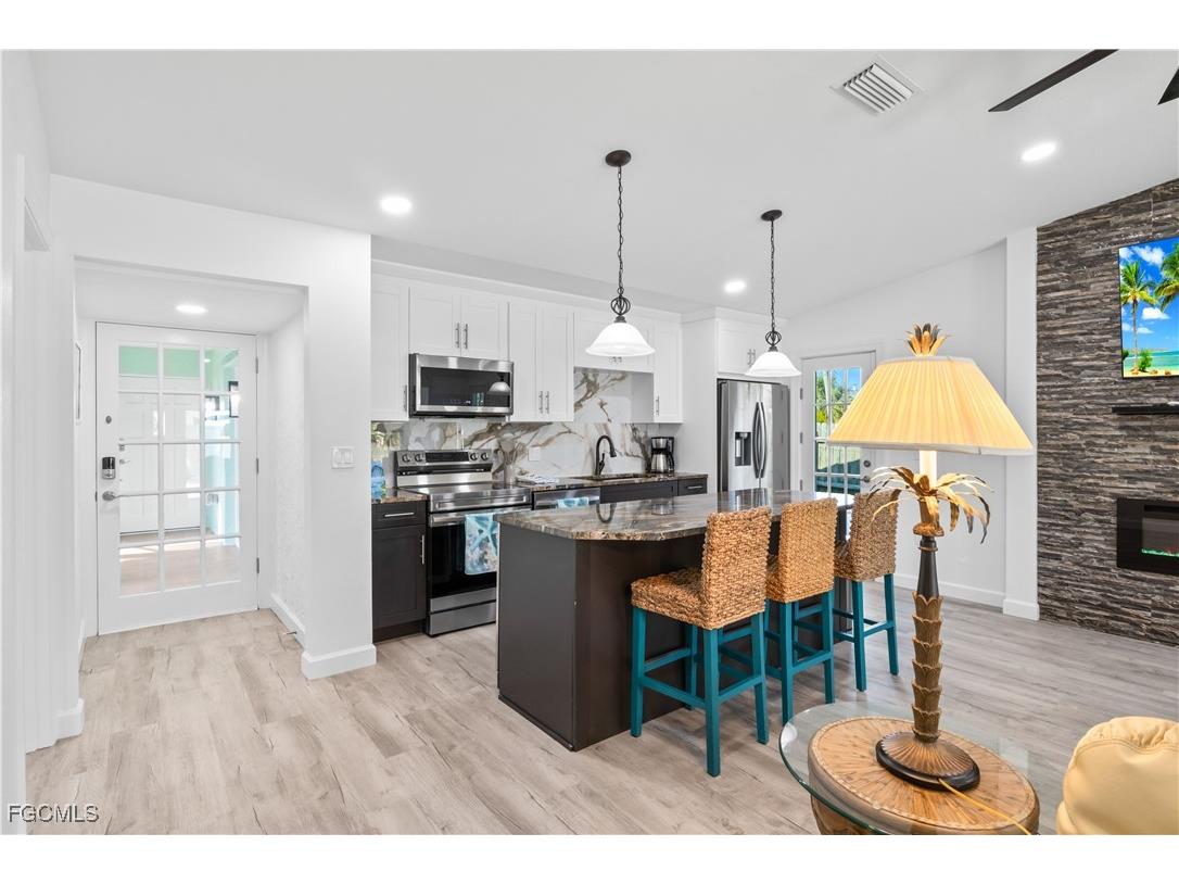 534 Piedmont Road Sanibel FL 33957 2025021679 image11