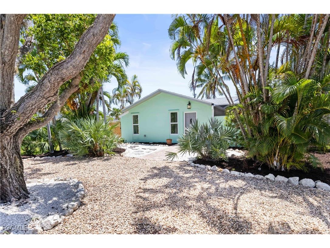 534 Piedmont Road Sanibel FL 33957 2025021679 image2