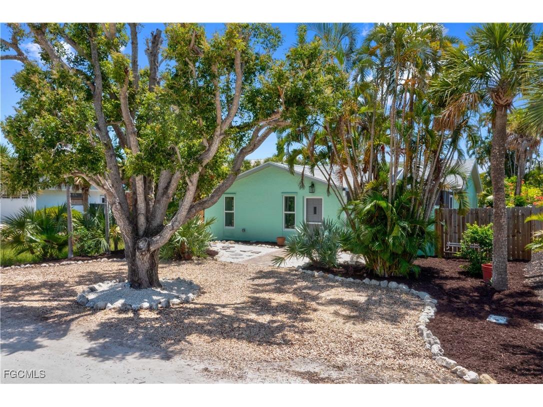 534 Piedmont Road Sanibel FL 33957 2025021679 image3