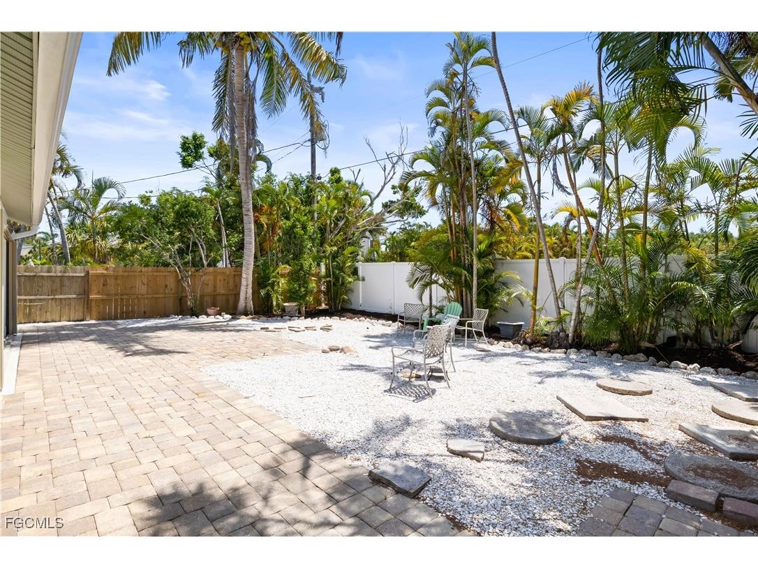 534 Piedmont Road Sanibel FL 33957 2025021679 image33