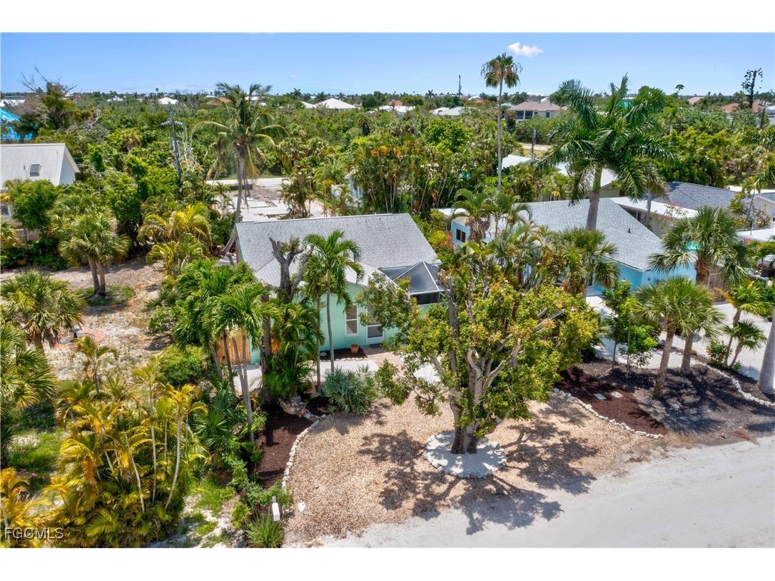 534 Piedmont Road Sanibel FL 33957 2025021679 image38