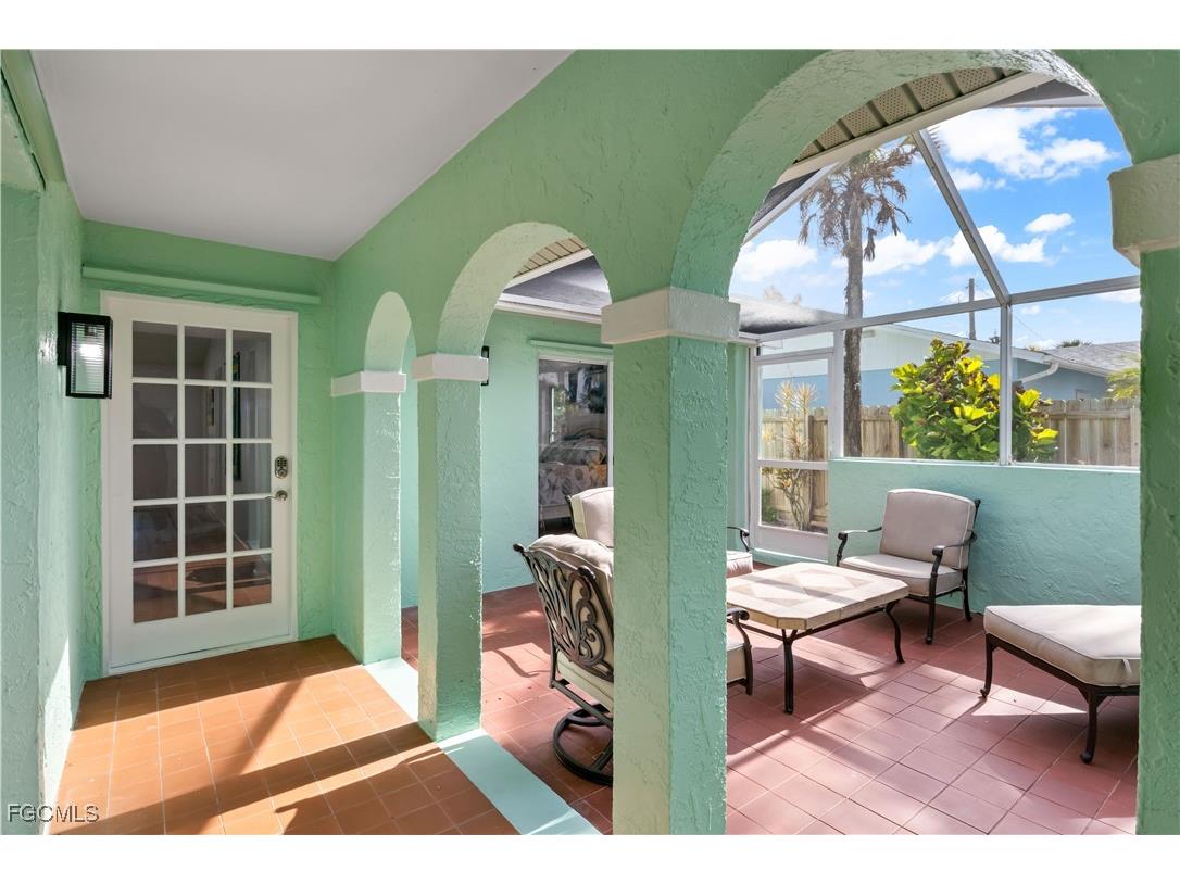 534 Piedmont Road Sanibel FL 33957 2025021679 image4