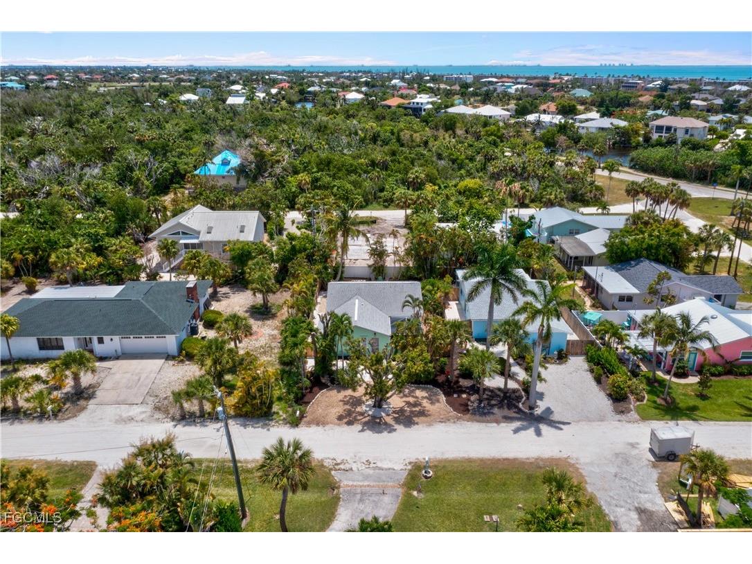 534 Piedmont Road Sanibel FL 33957 2025021679 image40