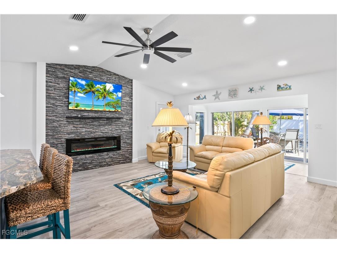 534 Piedmont Road Sanibel FL 33957 2025021679 image5