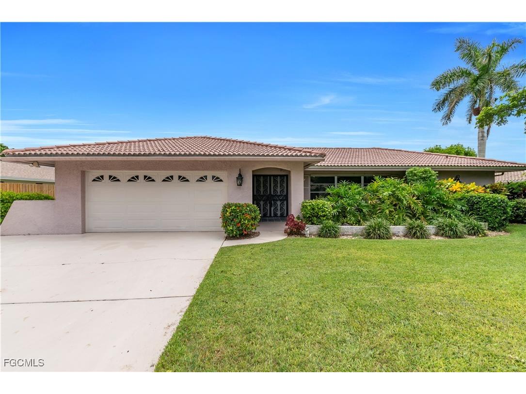 5341 Fairfield Way Fort Myers FL 33919 2025007567 image1